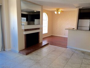 2979 Juniper Hills Blvd in Las Vegas, NV - Building Photo - Building Photo