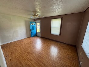 1625 Wickham Ave in Newport News, VA - Building Photo - Building Photo