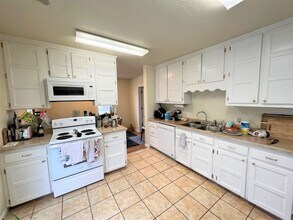 307 N 16th St in Manhattan, KS - Building Photo - Building Photo