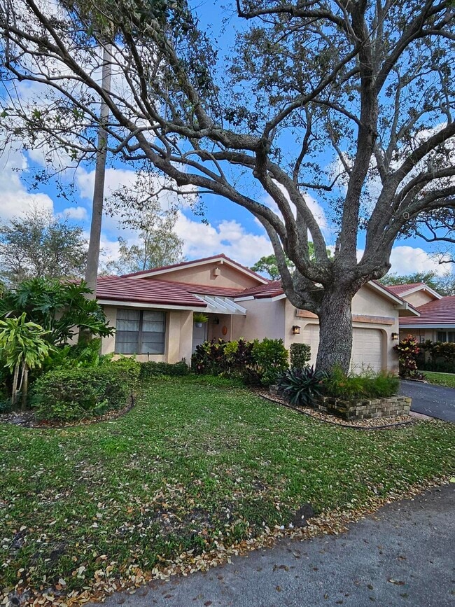 662 Hollows Cir in Deerfield Beach, FL - Building Photo - Building Photo