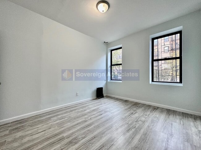 182 Claremont Ave, Unit 22 in New York, NY - Building Photo - Building Photo