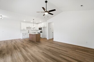 201 Dale Dr in Cherryville, NC - Building Photo - Building Photo