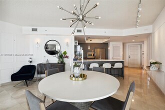 200 Sunny Isles Blvd, Unit 1003 in Sunny Isles Beach, FL - Building Photo - Building Photo