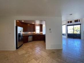2557-2559 Manchester Ave in Encinitas, CA - Foto de edificio - Building Photo