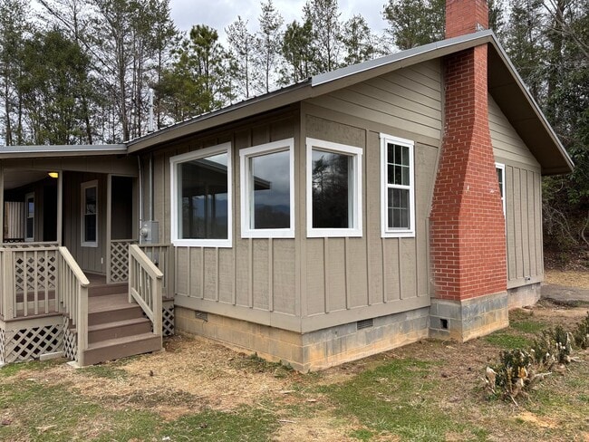 property at 115 Locust Tree Ln