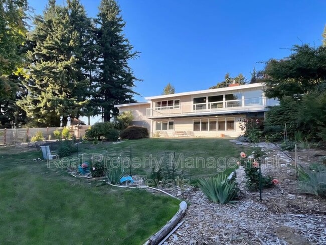 property at 129 E Wiser Lake Rd
