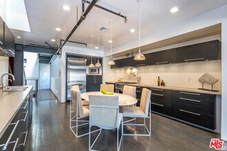 1212 Abbot Kinney Blvd in Los Angeles, CA - Building Photo - Building Photo