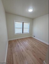 10 Bruen Ave in Irvington, NJ - Building Photo