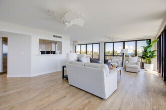 120 S Ocean Blvd in Delray Beach, FL - Building Photo - Building Photo