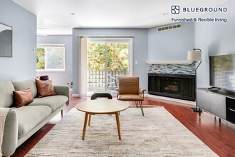 235 Arlington Rd in Redwood City, CA - Building Photo - Building Photo
