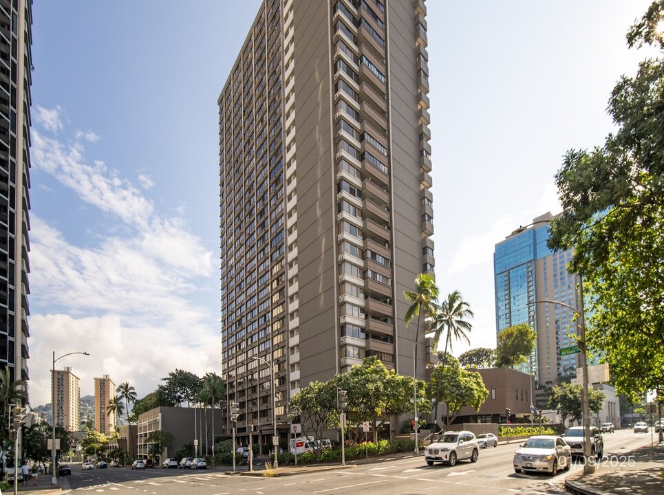 1255 Nuuanu Ave in Honolulu, HI - Building Photo