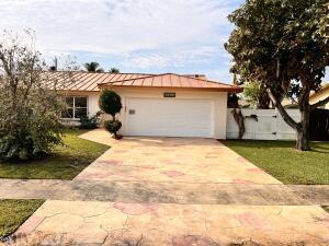 1580 NW 11th St in Boca Raton, FL - Building Photo