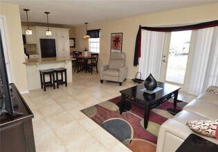 5245 Coquina Key Dr SE in St. Petersburg, FL - Building Photo - Building Photo