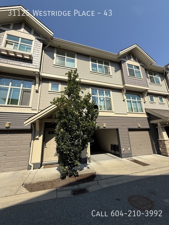 31125 Westridge Pl in Abbotsford, BC - Building Photo