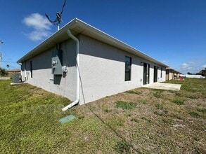 2943 Skyline Blvd in Cape Coral, FL - Building Photo - Building Photo