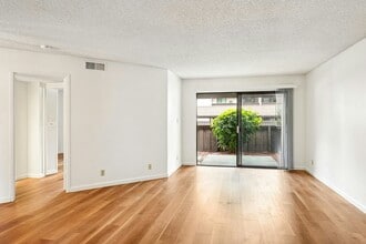 999 Evelyn Terrace W in Sunnyvale, CA - Building Photo - Building Photo