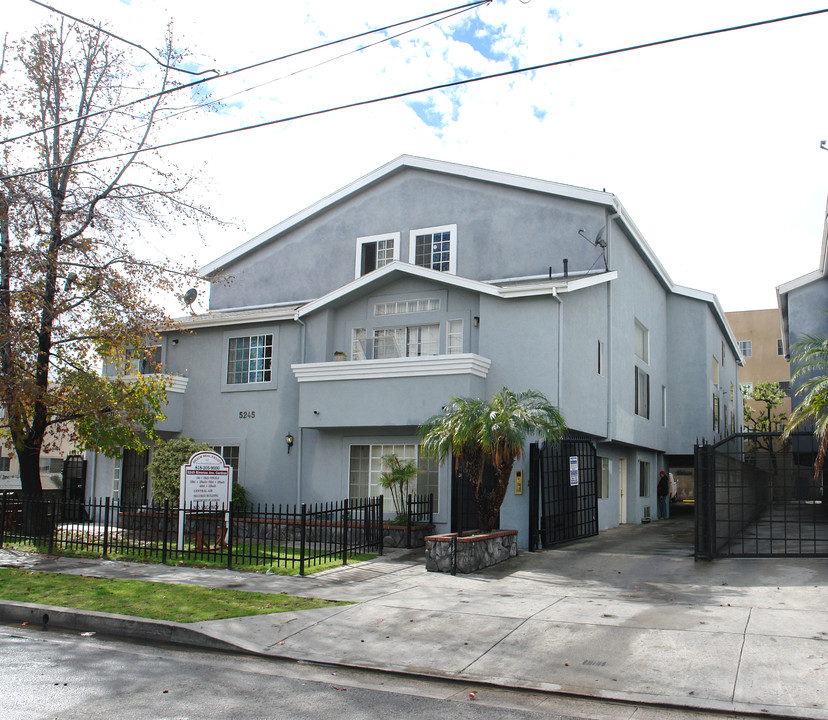 5245 Riverton Ave in North Hollywood, CA - Building Photo