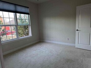2723 Running Fawn in San Antonio, TX - Building Photo - Building Photo