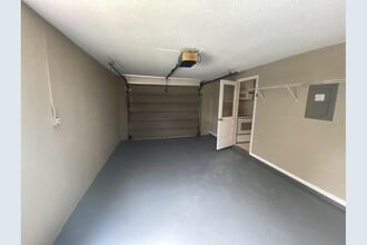 4951 Elkner St, Unit 4951 in New Port Richey, FL - Foto de edificio - Building Photo