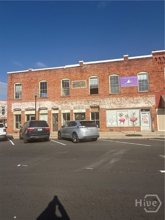 property at 1736 N Broad St