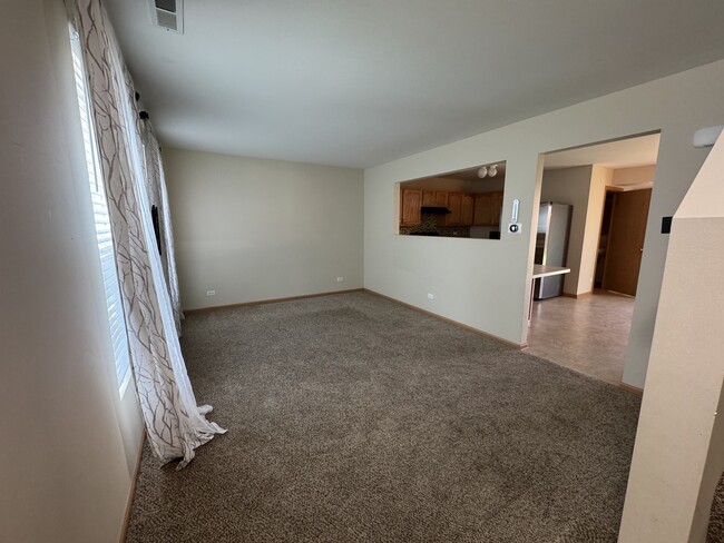 638 Four Seasons Blvd in Aurora, IL - Building Photo - Building Photo