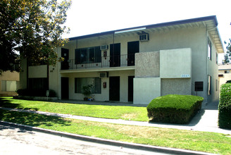 2047 S Spinnaker St in Anaheim, CA - Building Photo - Building Photo