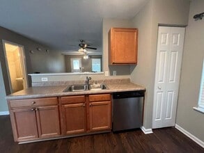 1666 Mossberg Dr in Sumter, SC - Building Photo - Building Photo