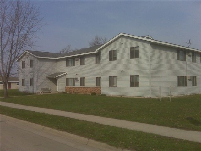 209 E 5th St in Herman, MN - Building Photo - Building Photo