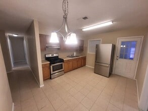 513 Magnolia St in New Llano, LA - Building Photo - Building Photo
