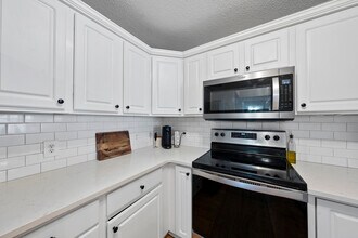 1121 Parkridge Ln, Unit 207 in Raleigh, NC - Building Photo - Building Photo