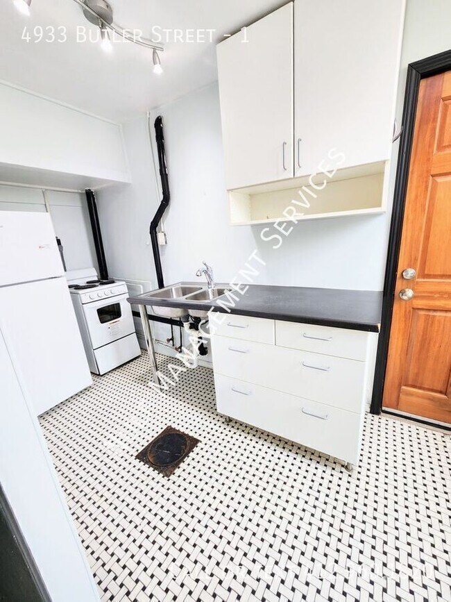 property at 4933 Butler St