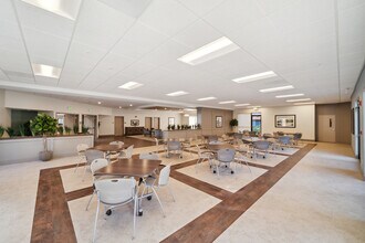 Redwood Seniors of Willow Glen - 55+ in San Jose, CA - Foto de edificio - Building Photo