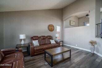 6615 N 89th Ave in Glendale, AZ - Foto de edificio - Building Photo