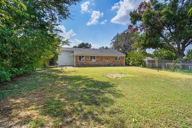 7937 Trimble Dr in Fort Worth, TX - Building Photo - Building Photo
