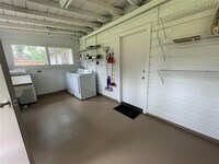 1102 Thomas Ave photo'