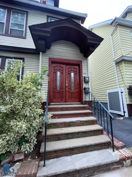 property at 32 Underwood St