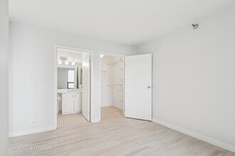 401 E Ontario St, Unit 3105 in Chicago, IL - Building Photo - Building Photo