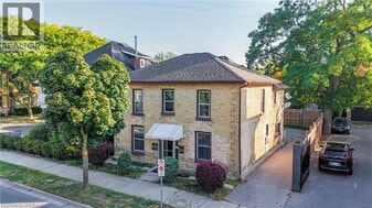 113 Brant Ave in Brantford, ON - Building Photo