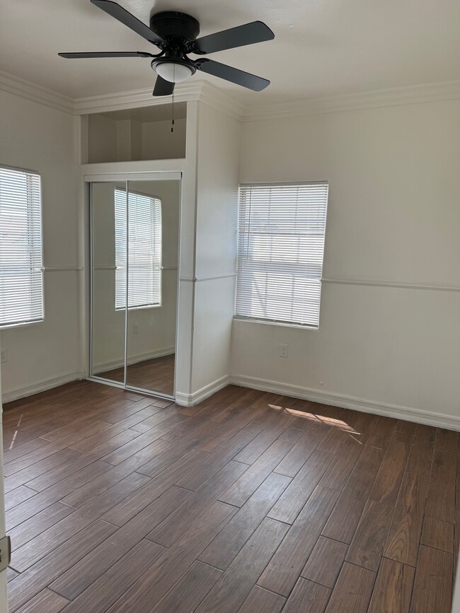 5636 S Broadway, Unit 2 in Los Angeles, CA - Building Photo - Building Photo