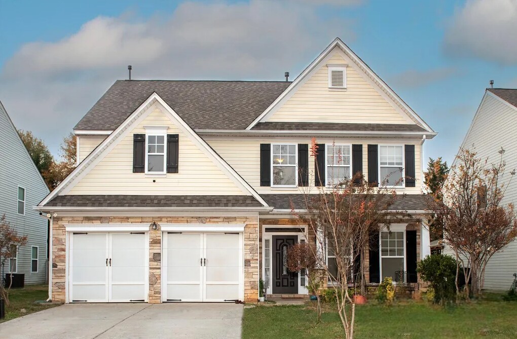3015 Sweetspire Rd in Charlotte, NC - Building Photo