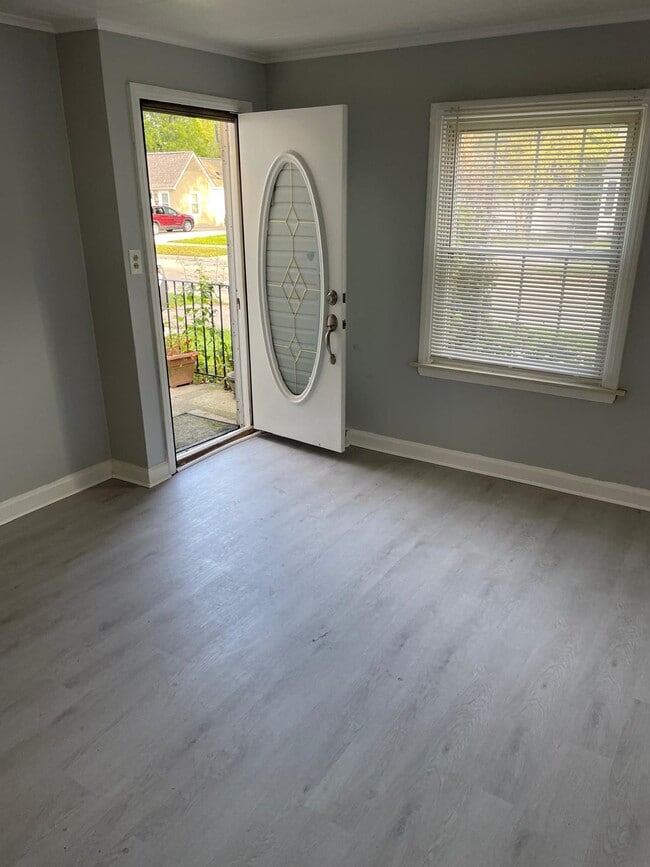 20934 Hollywood St in Harper Woods, MI - Building Photo - Building Photo