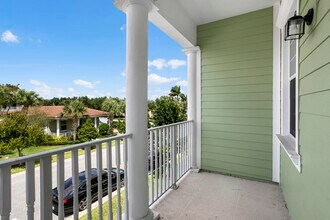 1114 Sweet Hill Dr in Jupiter, FL - Building Photo - Building Photo