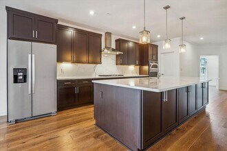 14420 Beckett Glen Cir in Chantilly, VA - Building Photo - Building Photo