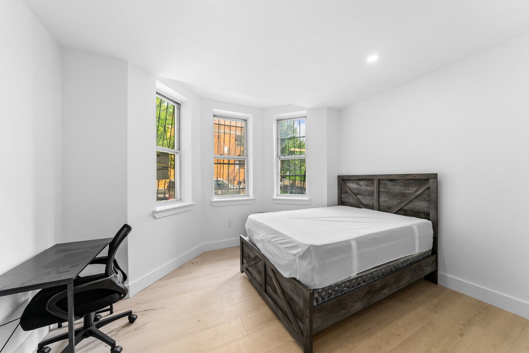 514 E 188th St in Bronx, NY - Foto de edificio