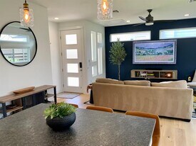 6100 Ponca St in Austin, TX - Building Photo