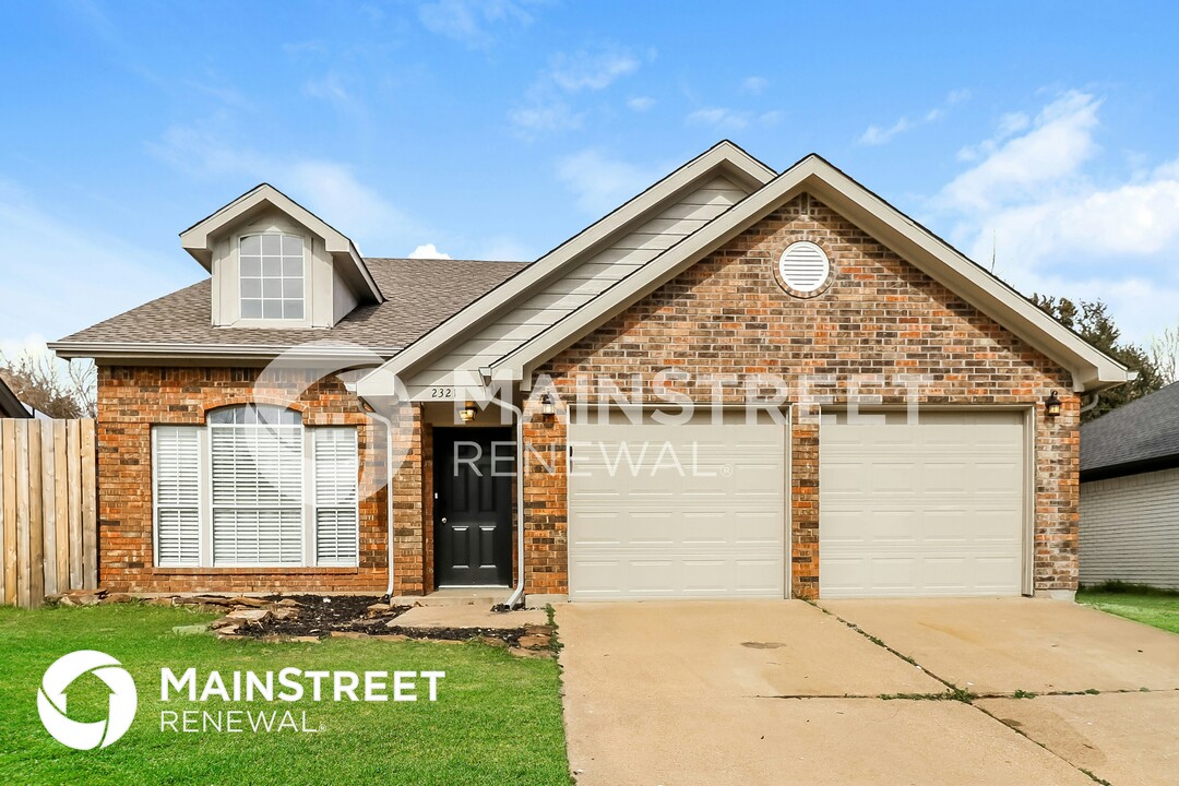 2321 Cromwell Dr in Arlington, TX - Building Photo