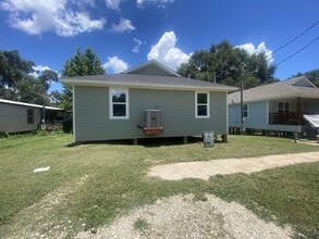 269 Wood Fern Dr in Cleveland, TX - Foto de edificio - Building Photo