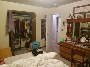 1115 W 8th St in Cedar Falls, IA - Building Photo - Building Photo