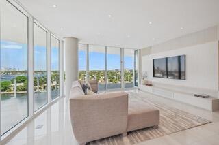 2241 SE 17th St in Fort Lauderdale, FL - Building Photo - Building Photo