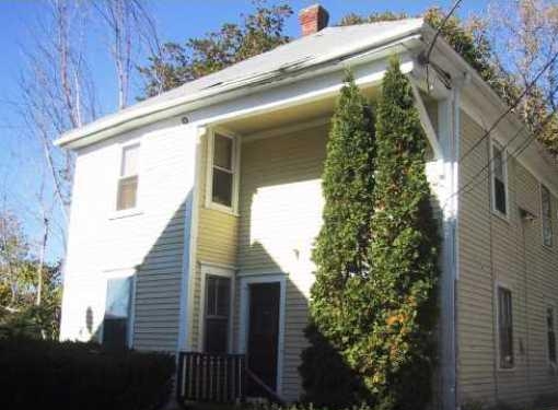 32 Cold Spring Pl in Woonsocket, RI - Building Photo - Building Photo